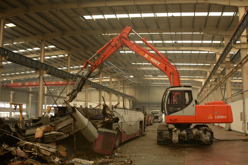 电动报废汽车拆解机