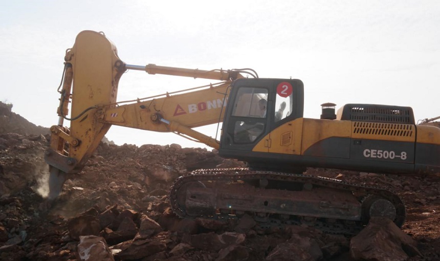 挖掘机破碎头 .jpg